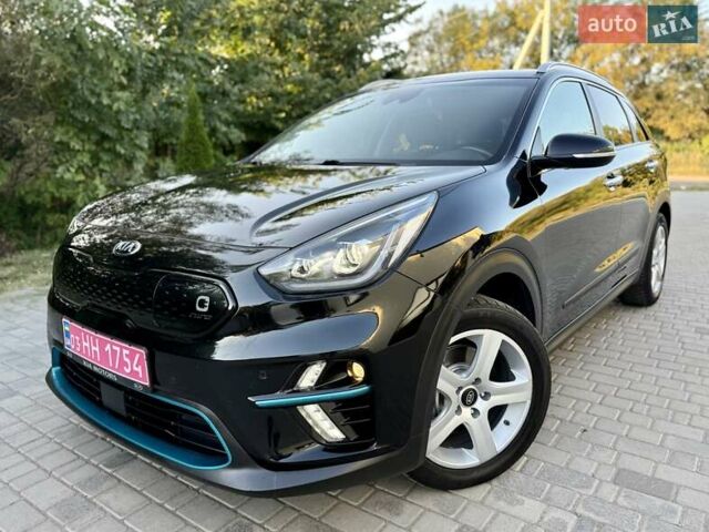 Черный Киа Niro, объемом двигателя 0 л и пробегом 128 тыс. км за 16800 $, фото 1 на Automoto.ua