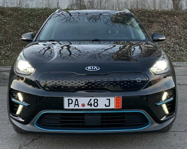 Черный Киа Niro, объемом двигателя 0 л и пробегом 110 тыс. км за 19250 $, фото 1 на Automoto.ua