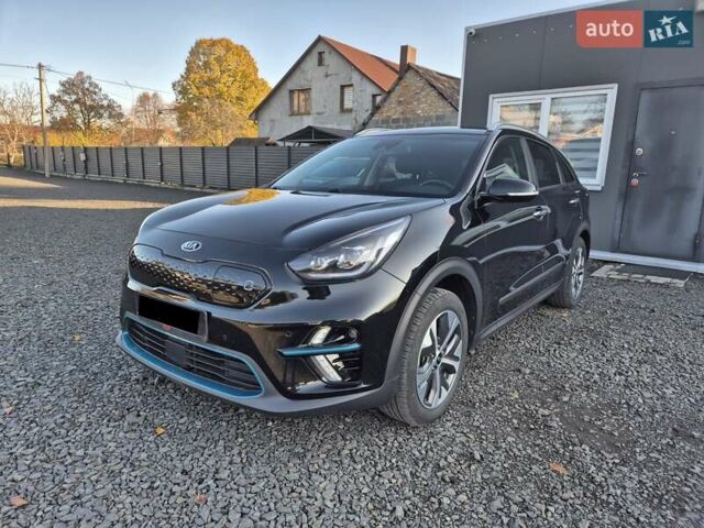 Черный Киа Niro, объемом двигателя 0 л и пробегом 132 тыс. км за 19449 $, фото 1 на Automoto.ua