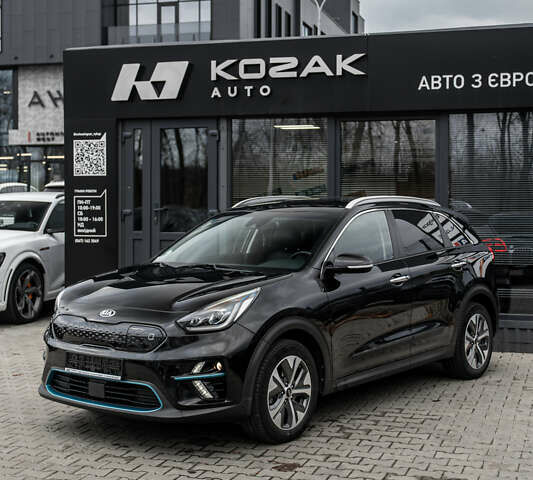 Черный Киа Niro, объемом двигателя 0 л и пробегом 114 тыс. км за 21900 $, фото 1 на Automoto.ua