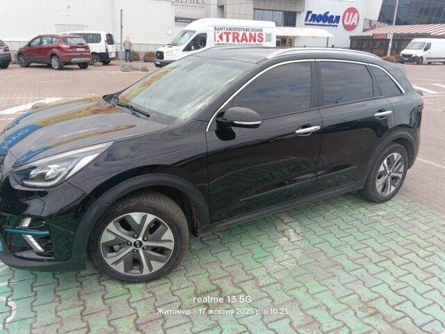 Чорний Кіа Niro, об'ємом двигуна 0 л та пробігом 170 тис. км за 16500 $, фото 1 на Automoto.ua