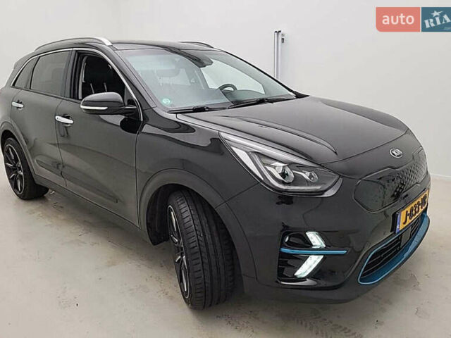 Черный Киа Niro, объемом двигателя 0 л и пробегом 128 тыс. км за 19463 $, фото 1 на Automoto.ua