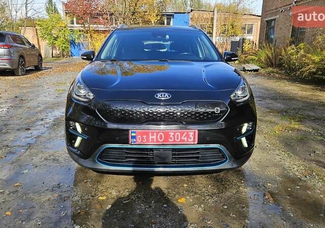 Киа Niro 2020 в Радомышле на Automoto.ua Черный Киа Niro, объемом двигателя 0 л и пробегом 139 тыс. км за 19600 $, фото 1 на Automoto.ua