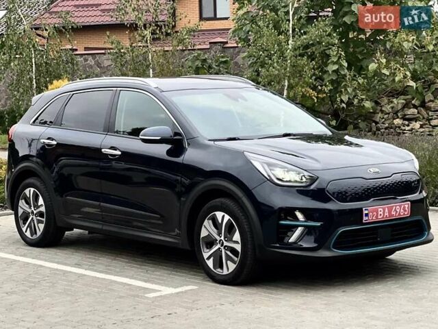 Черный Киа Niro, объемом двигателя 0 л и пробегом 119 тыс. км за 18799 $, фото 1 на Automoto.ua