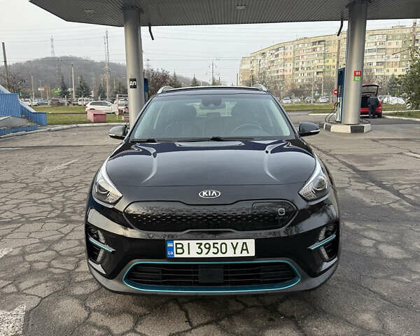 Чорний Кіа Niro, об'ємом двигуна 0 л та пробігом 93 тис. км за 18900 $, фото 1 на Automoto.ua