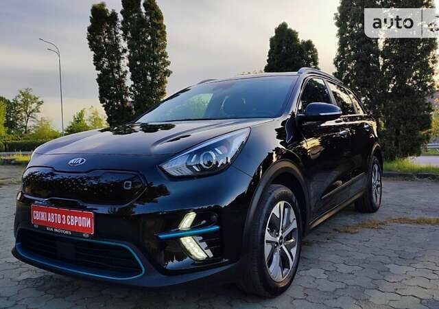 Чорний Кіа Niro, об'ємом двигуна 0 л та пробігом 83 тис. км за 19799 $, фото 1 на Automoto.ua