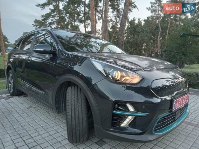 Черный Киа Niro, объемом двигателя 0 л и пробегом 99 тыс. км за 18790 $, фото 1 на Automoto.ua