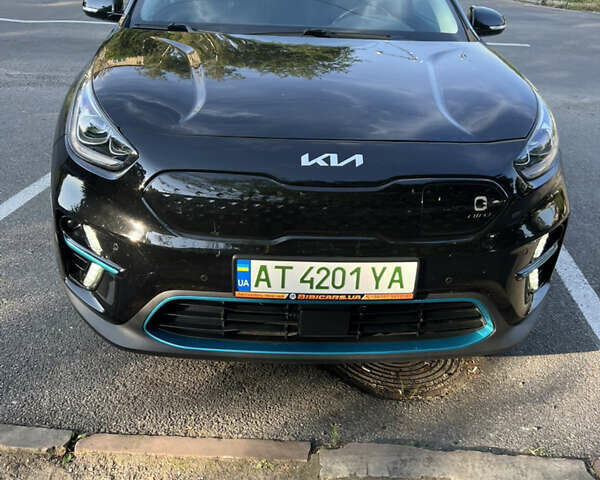 Черный Киа Niro, объемом двигателя 0 л и пробегом 137 тыс. км за 20000 $, фото 1 на Automoto.ua