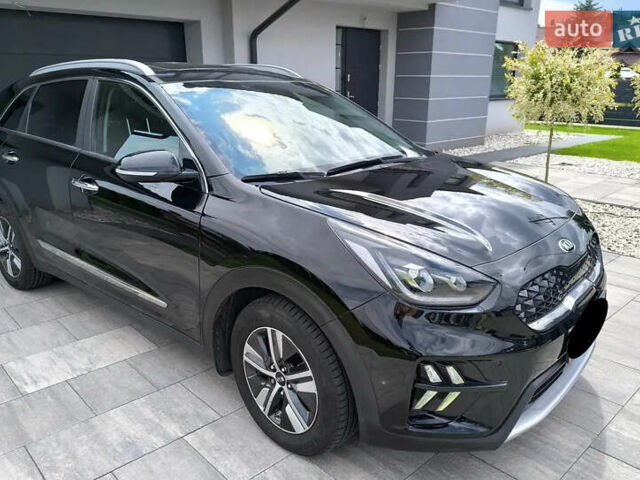 Черный Киа Niro, объемом двигателя 1.62 л и пробегом 45 тыс. км за 4500 $, фото 1 на Automoto.ua