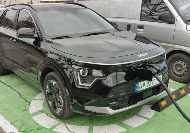 Черный Киа Niro, объемом двигателя 0 л и пробегом 57 тыс. км за 28500 $, фото 1 на Automoto.ua