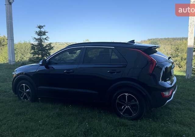 Черный Киа Niro, объемом двигателя 1.58 л и пробегом 34 тыс. км за 26000 $, фото 1 на Automoto.ua