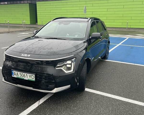 Черный Киа Niro, объемом двигателя 0 л и пробегом 70 тыс. км за 21500 $, фото 1 на Automoto.ua