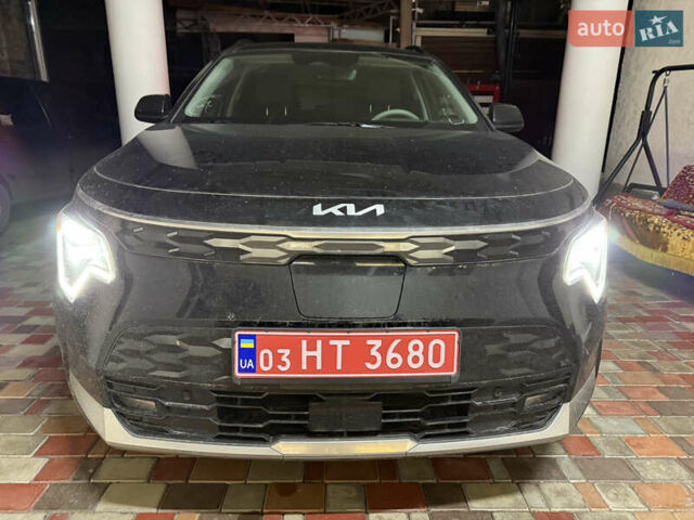 Черный Киа Niro, объемом двигателя 0 л и пробегом 4 тыс. км за 26500 $, фото 1 на Automoto.ua