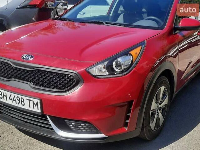Красный Киа Niro, объемом двигателя 1.58 л и пробегом 68 тыс. км за 14999 $, фото 1 на Automoto.ua