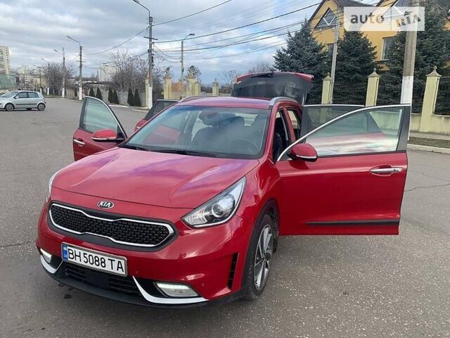 Червоний Кіа Niro, об'ємом двигуна 1.6 л та пробігом 148 тис. км за 19111 $, фото 1 на Automoto.ua