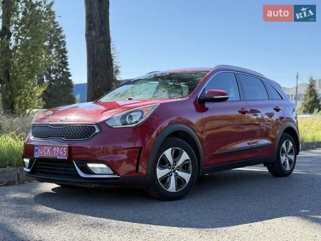 Червоний Кіа Niro, об'ємом двигуна 1.6 л та пробігом 280 тис. км за 10500 $, фото 1 на Automoto.ua