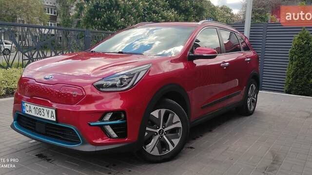 Красный Киа Niro, объемом двигателя 0 л и пробегом 166 тыс. км за 17000 $, фото 1 на Automoto.ua