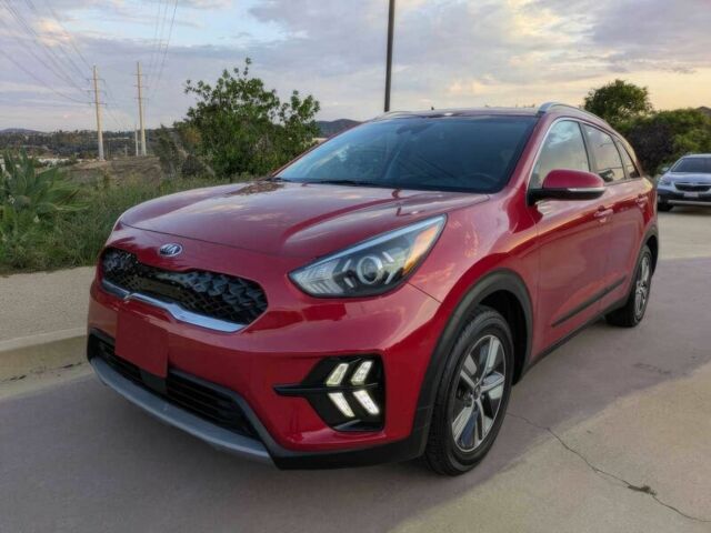 Красный Киа Niro, объемом двигателя 1.6 л и пробегом 29 тыс. км за 10000 $, фото 1 на Automoto.ua