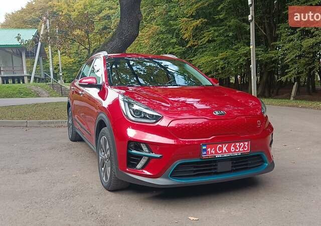 Киа Niro 2020 в Львове на Automoto.ua Красный Киа Niro, объемом двигателя 0 л и пробегом 105 тыс. км за 19999 $, фото 1 на Automoto.ua