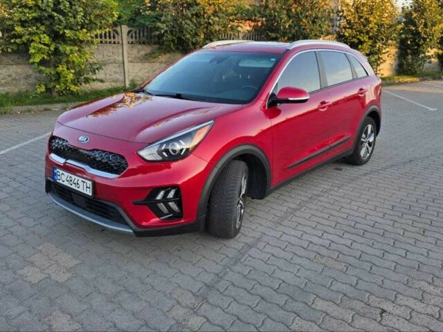 Красный Киа Niro, объемом двигателя 1.6 л и пробегом 84 тыс. км за 23200 $, фото 1 на Automoto.ua
