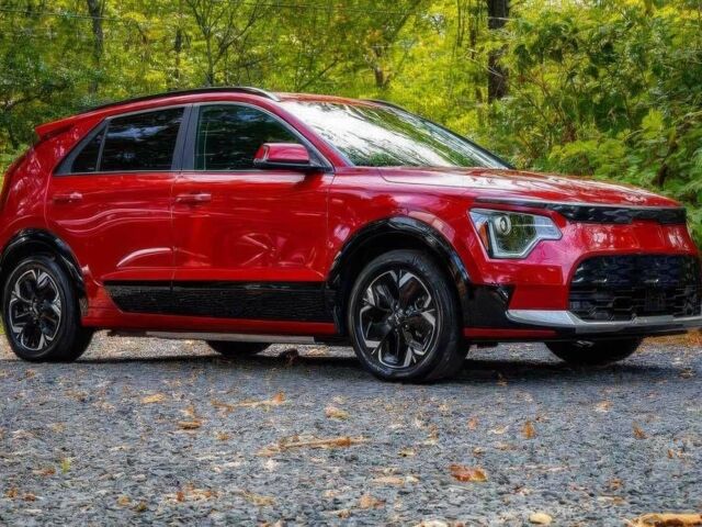 Красный Киа Niro, объемом двигателя 0 л и пробегом 27 тыс. км за 19000 $, фото 1 на Automoto.ua