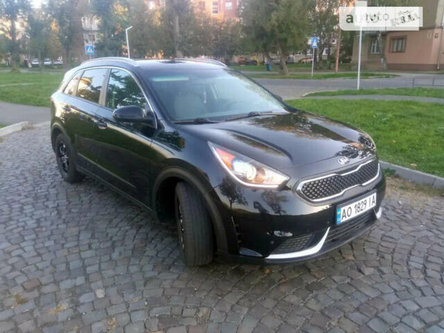 Кіа Niro, об'ємом двигуна 1.58 л та пробігом 144 тис. км за 15750 $, фото 1 на Automoto.ua