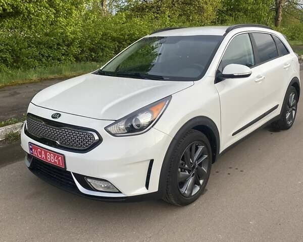 Кіа Niro, об'ємом двигуна 1.58 л та пробігом 71 тис. км за 16700 $, фото 1 на Automoto.ua