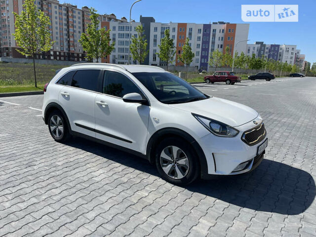 Киа Niro, объемом двигателя 1.58 л и пробегом 129 тыс. км за 17300 $, фото 1 на Automoto.ua