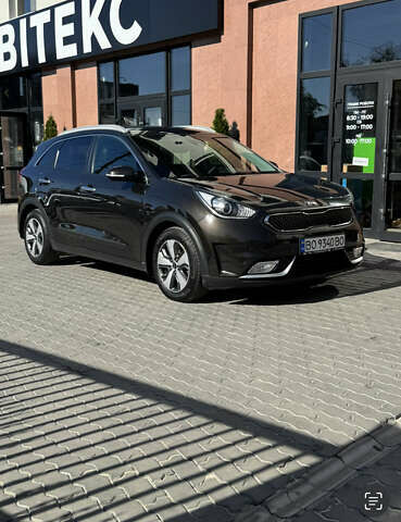 Киа Niro, объемом двигателя 1.58 л и пробегом 176 тыс. км за 17200 $, фото 1 на Automoto.ua