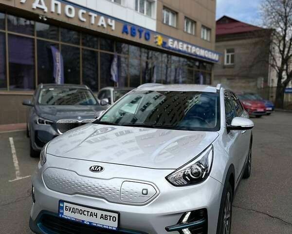 Киа Niro, объемом двигателя 0 л и пробегом 70 тыс. км за 19299 $, фото 1 на Automoto.ua