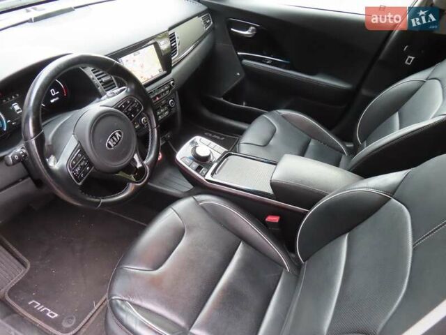 Кіа Niro, об'ємом двигуна 0 л та пробігом 105 тис. км за 19200 $, фото 1 на Automoto.ua