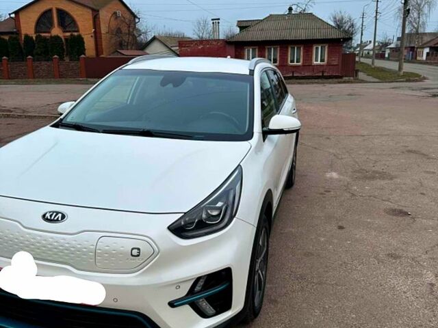 Киа Niro, объемом двигателя 0 л и пробегом 174 тыс. км за 17950 $, фото 1 на Automoto.ua