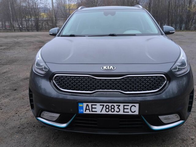 Сірий Кіа Niro, об'ємом двигуна 1.6 л та пробігом 80 тис. км за 21000 $, фото 1 на Automoto.ua
