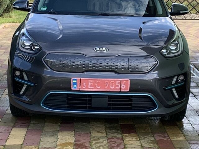 Киа Niro 2020 в Дрогобыче на Automoto.ua Серый Киа Niro, объемом двигателя 1.5 л и пробегом 73 тыс. км за 18900 $, фото 1 на Automoto.ua