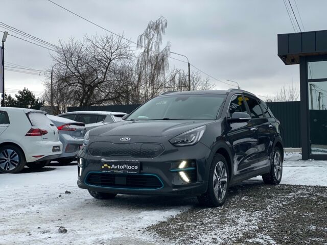 Серый Киа Niro, объемом двигателя 0 л и пробегом 77 тыс. км за 18999 $, фото 1 на Automoto.ua