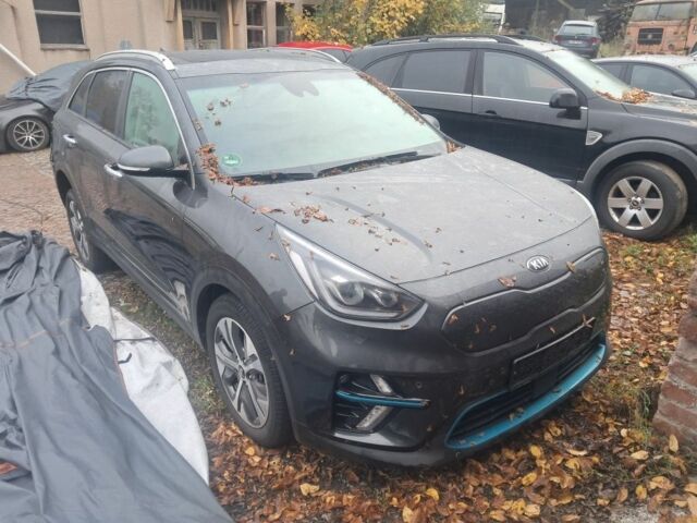 Киа Niro 2020 в Житомире на Automoto.ua Серый Киа Niro, объемом двигателя 0 л и пробегом 58 тыс. км за 325 $, фото 1 на Automoto.ua