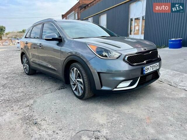 Сірий Кіа Niro, об'ємом двигуна 1.58 л та пробігом 92 тис. км за 17450 $, фото 1 на Automoto.ua