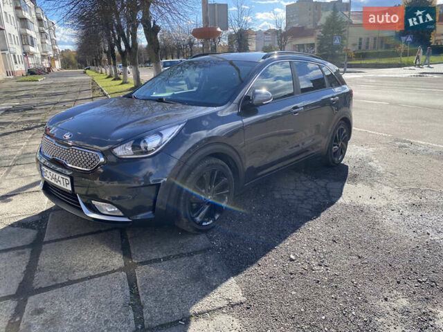 Киа Niro 2017 в Львове на Automoto.ua Серый Киа Niro, объемом двигателя 1.58 л и пробегом 110 тыс. км за 17999 $, фото 1 на Automoto.ua