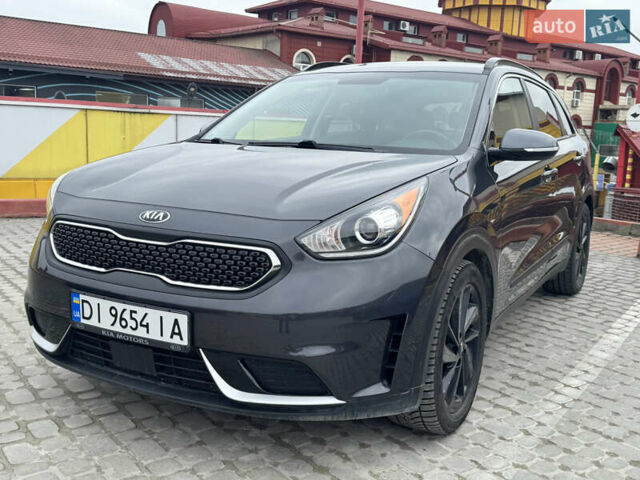 Серый Киа Niro, объемом двигателя 1.58 л и пробегом 107 тыс. км за 15500 $, фото 1 на Automoto.ua