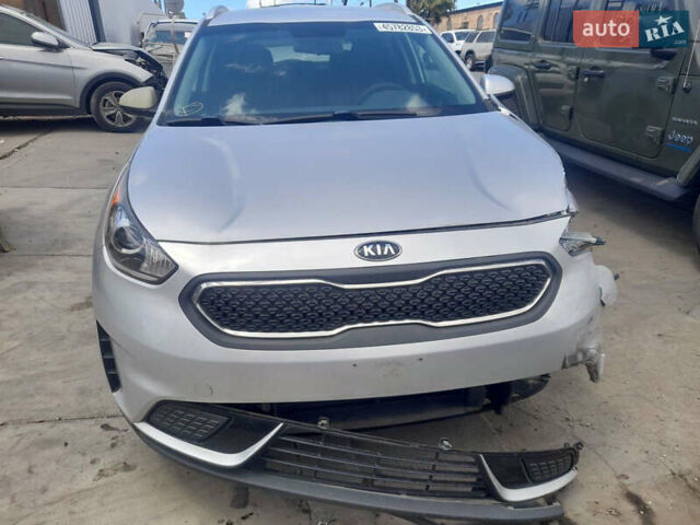 Серый Киа Niro, объемом двигателя 1.59 л и пробегом 83 тыс. км за 11000 $, фото 1 на Automoto.ua