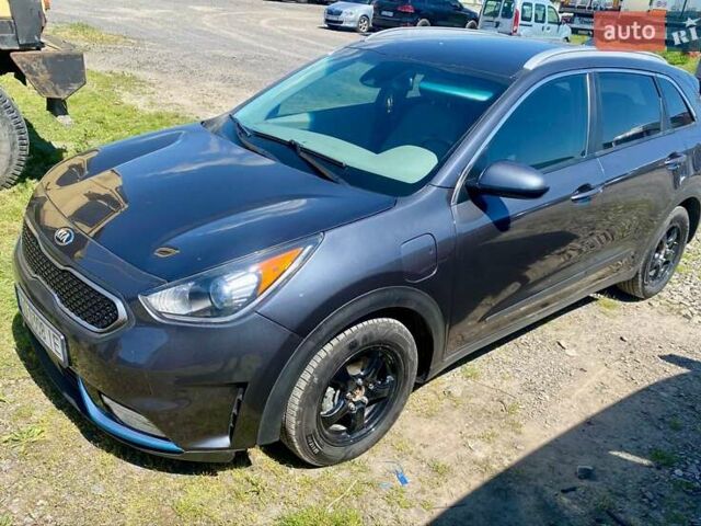Серый Киа Niro, объемом двигателя 1.58 л и пробегом 135 тыс. км за 17400 $, фото 1 на Automoto.ua