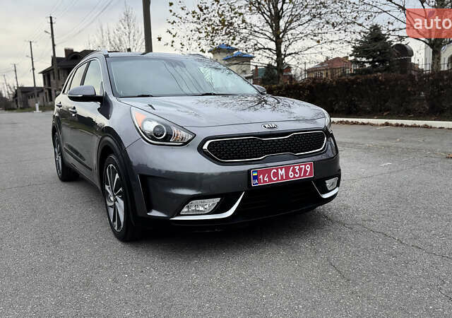 Серый Киа Niro, объемом двигателя 1.58 л и пробегом 111 тыс. км за 17400 $, фото 1 на Automoto.ua