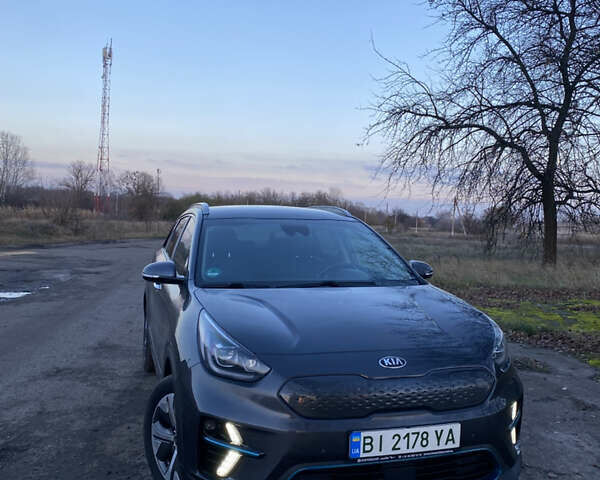 Сірий Кіа Niro, об'ємом двигуна 0 л та пробігом 134 тис. км за 17499 $, фото 1 на Automoto.ua