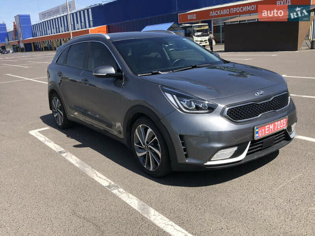Сірий Кіа Niro, об'ємом двигуна 1.6 л та пробігом 180 тис. км за 17500 $, фото 1 на Automoto.ua