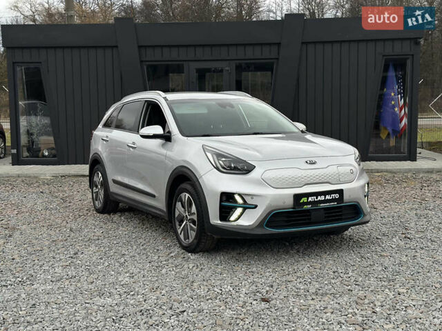 Серый Киа Niro, объемом двигателя 0 л и пробегом 120 тыс. км за 18600 $, фото 1 на Automoto.ua