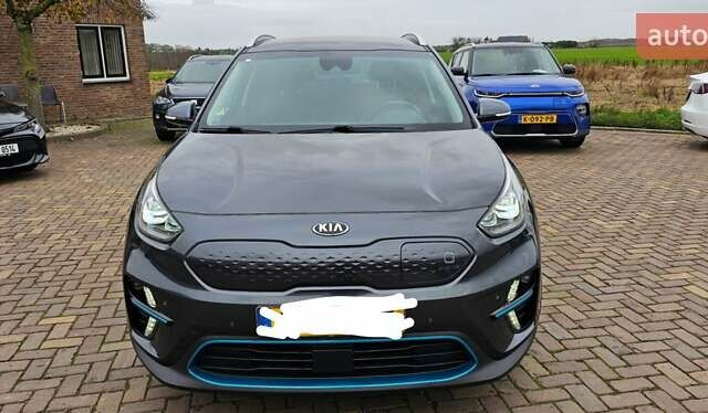 Сірий Кіа Niro, об'ємом двигуна 0 л та пробігом 89 тис. км за 19783 $, фото 1 на Automoto.ua