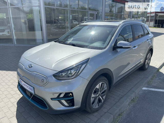 Сірий Кіа Niro, об'ємом двигуна 0 л та пробігом 129 тис. км за 19999 $, фото 1 на Automoto.ua