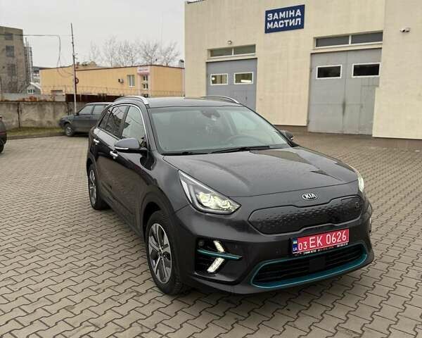 Серый Киа Niro, объемом двигателя 0 л и пробегом 110 тыс. км за 18250 $, фото 1 на Automoto.ua