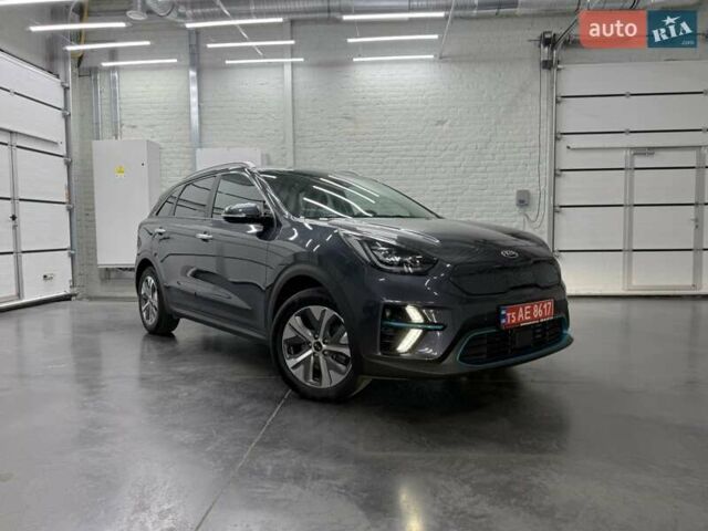 Серый Киа Niro, объемом двигателя 0 л и пробегом 128 тыс. км за 18871 $, фото 1 на Automoto.ua