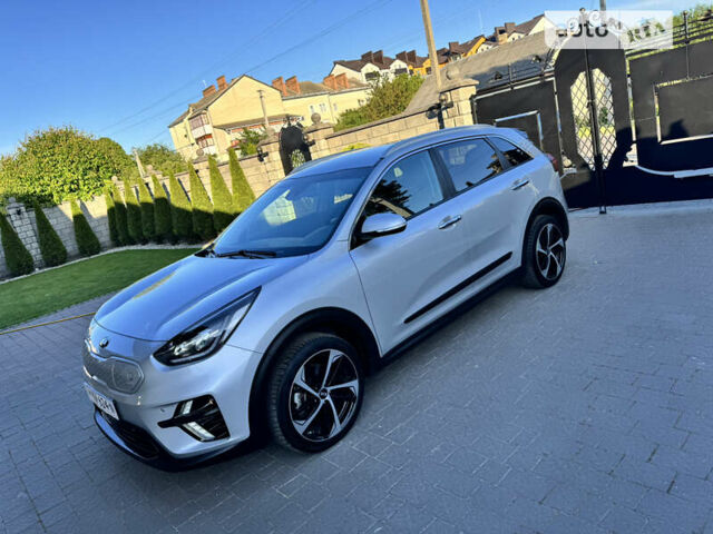 Сірий Кіа Niro, об'ємом двигуна 0 л та пробігом 136 тис. км за 18499 $, фото 1 на Automoto.ua